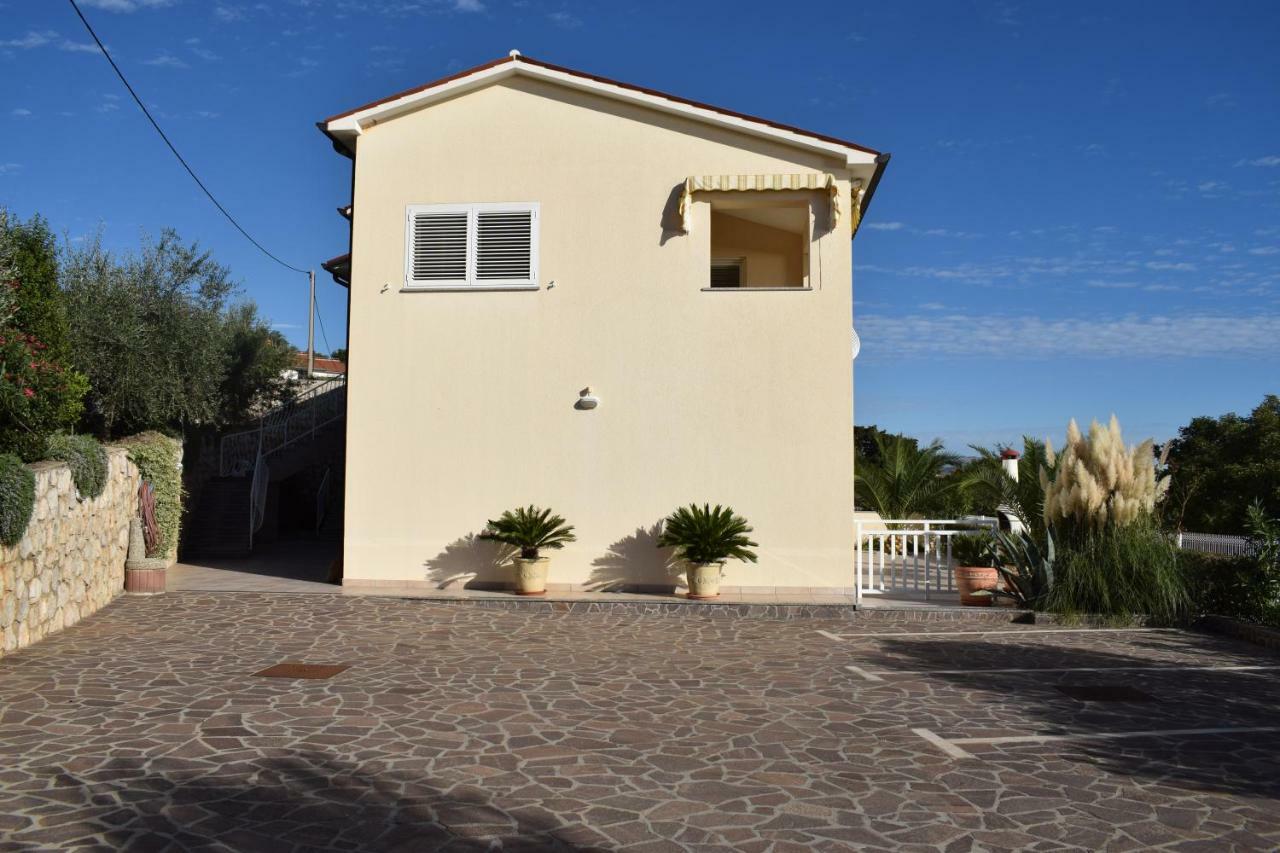 Villa Bella Vista - Apartments Labin  Bagian luar foto